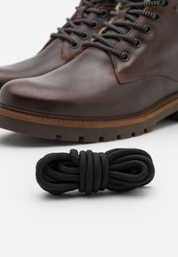 Thumbnail Image 6