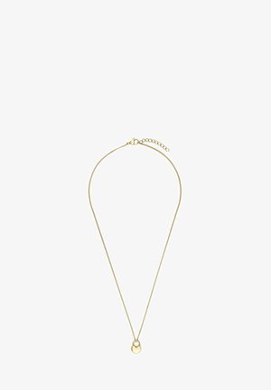 Złoty łańcuszek z małą zawieszką w kształcie serca w formie kłódki oraz regulowanym zapięciem na białym tle.