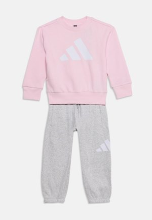 adidas Performance, BLOCK LITTLE UNISEX SET - Træningssæt - clear pink/white