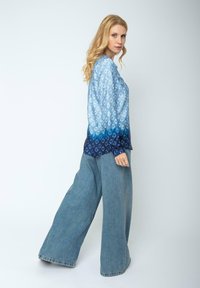 Emily van den Bergh Blouse - blue navy batik