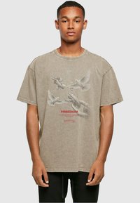 MJ Gonzales FREEDOM X ACID WASHED HEAVY  - Potiskana majica - darkkhaki