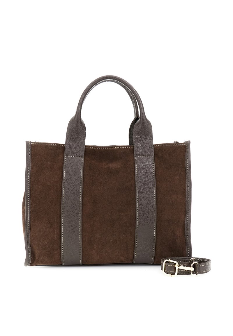 Brun nubuck tote taske med mørkebrune læderdetaljer, dobbelt håndtag og en aftagelig rem. Har syninger langs sømmene.