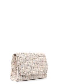 Petite pochette rectangulaire en tissu tweed multicolore avec fermeture à rabat, sur fond blanc.