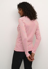 Kaffe LIDDY - Pikkade varrukatega topp - chalk fiery red black heart