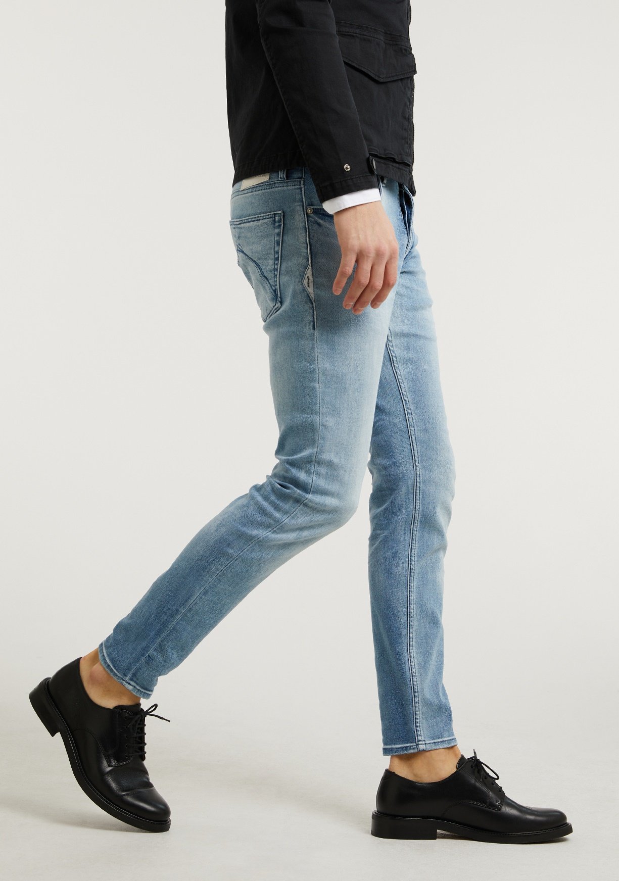 CHASIN' Slim fit jeans - light blue 