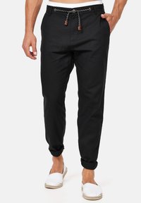INDICODE JEANS Chino - black
