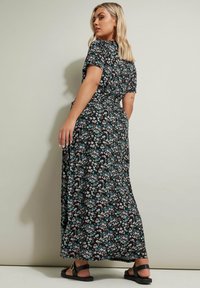 Yours Clothing FLORAL PRINT  - Maksimekko - black