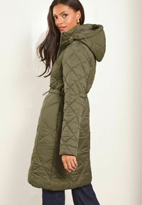 Lipsy SHOWER RESISTANT QUILTED PADDED - Ziemas mētelis - green