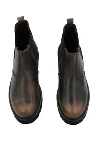 Brązowe skórzane botki za kostkę o gładkiej teksturze, z elastycznymi panelami bocznymi i uchwytem do zakupu; z trwałą czarną gumową podeszwą.