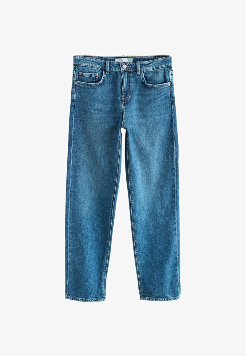 Blugi drepți albaștri din denim cu cinci buzunare, bucle pentru curea și închidere cu nasture în talie, așezați pe o suprafață albă.