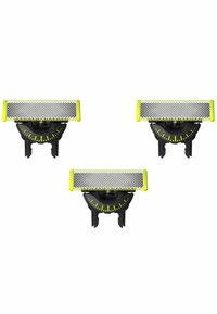 Tre attacchi per clipper per capelli con basi nere e accenti gialli. Ognuno ha una parte superiore a rete e una scala per le regolazioni della lunghezza.