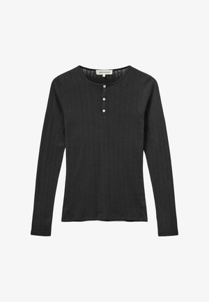 Top negru cu mânecă lungă, cu o textură ribbed, decolteu rotund, cu trei nasturi și un design ajustat. Țesătură moale și elastică.