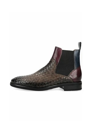 Geflochtener Leder-Knöchelstiefel mit burgunderroten und marineblauen Einsätzen, schwarzem elastischem Seitenpanel, Zuglasche und niedrigem gestapeltem Absatz.