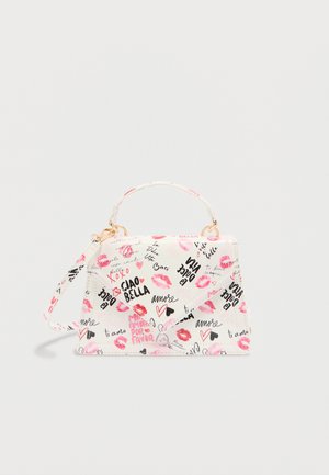 Väike käekott valge läikiva viimistlusega, millel on erinevad punased ja roosad huuled, südamed ja tekstimustrid; varustatud ülaosas oleva käepideme ja eemaldatava rihmaga.