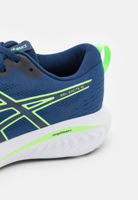 ASICS GEL-EXCITE 10 - Tekaški copati za cesto - blue expanse/lime burst