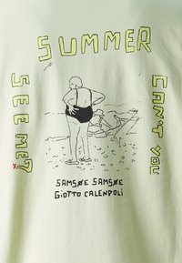 Samsøe Samsøe SAGIOTTO UNISEX - T-shirt con stampa - yellow estate