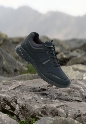 Mammut ULTIMATE PRO LOW GTX WOMEN - Παπούτσια πεζοπορίας - black