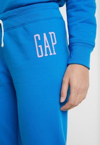 GAP Pantalon de survêtement - blue