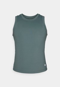 Ujjatlan trikó halványzöld árnyalatban, bordás textúrával, kerek nyakkivágással és egy kis logóval a szegélyen.