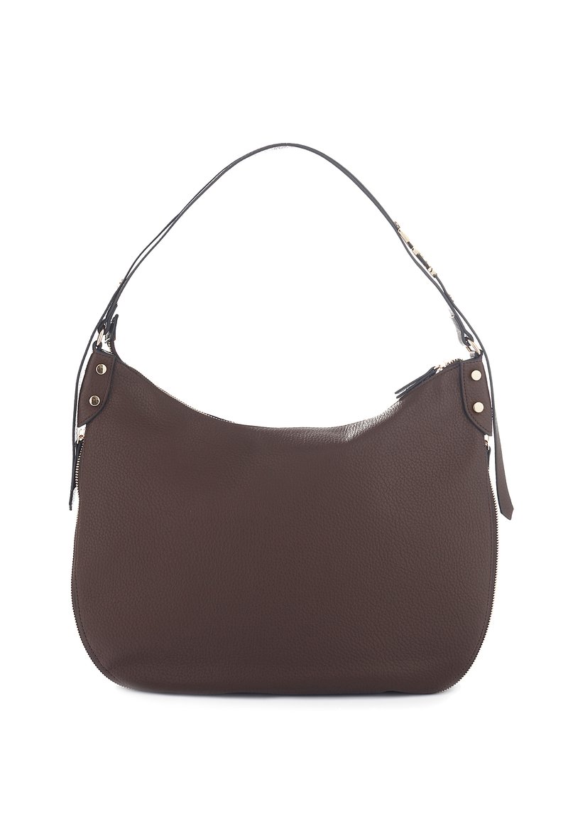 Borsa hobo in pelle marrone con forma curva, superficie texturizzata e una sola tracolla. Presenta cuciture tono su tono e dettagli in metallo.