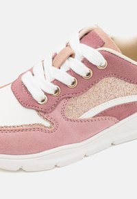 Thumbnail Image 6