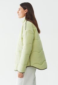 THE FATED AMELIA  - Zimska jakna - sage green