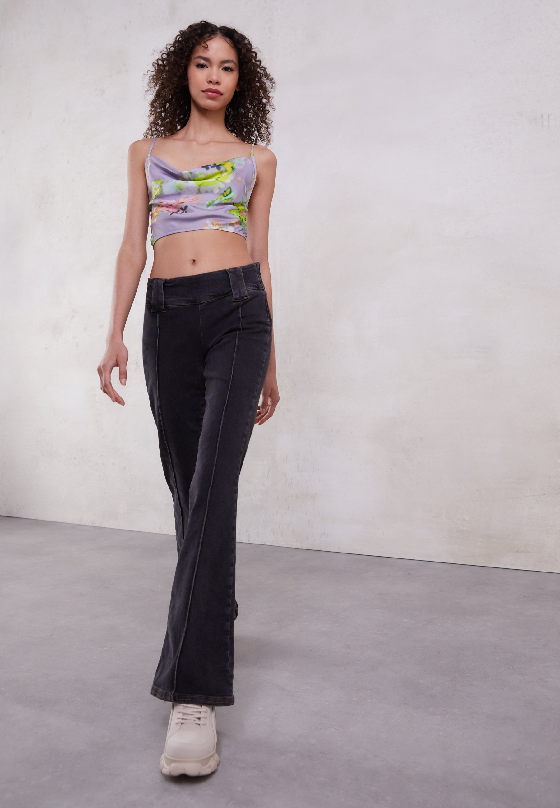 BDG Urban Outfitters MISSY LOW RISE - Jeans a zampa - black/nero - Zalando