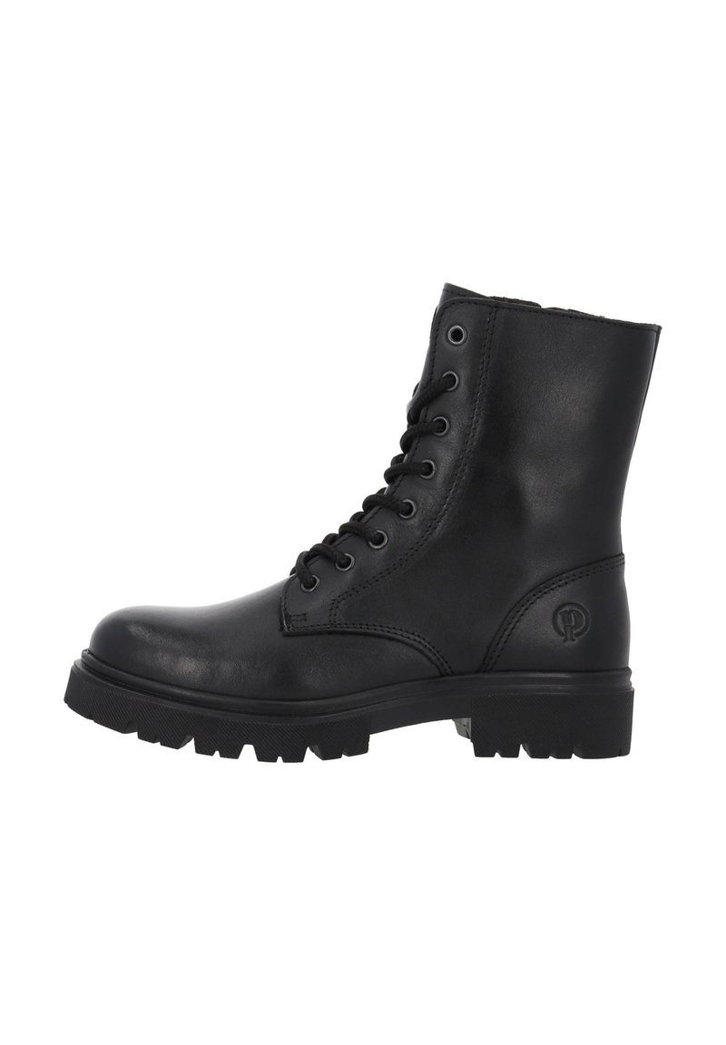 Schwarze Leder-Stiefeletten mit Schnürdesign, einer robusten Gummisohle und einem seitlichen Logodetail. Glatte Textur und verschiedene Ösenlöcher.