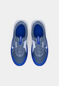 Nike Performance SONIC FLY UNISEX - Maanteejooksu jalatsid - world indigo/racer blue/football grey
