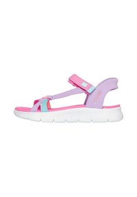 Sandalias coloridas con correas moradas, rosas y aqua, y una suela blanca acolchada. Cierre de Velcro ajustable para un ajuste seguro.