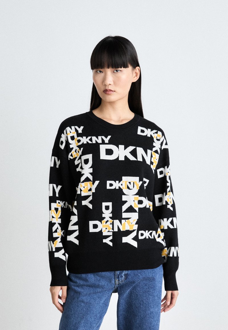 DKNY LEGACY ALL OVER LOGO - Strikkegenser - black/goldenrod