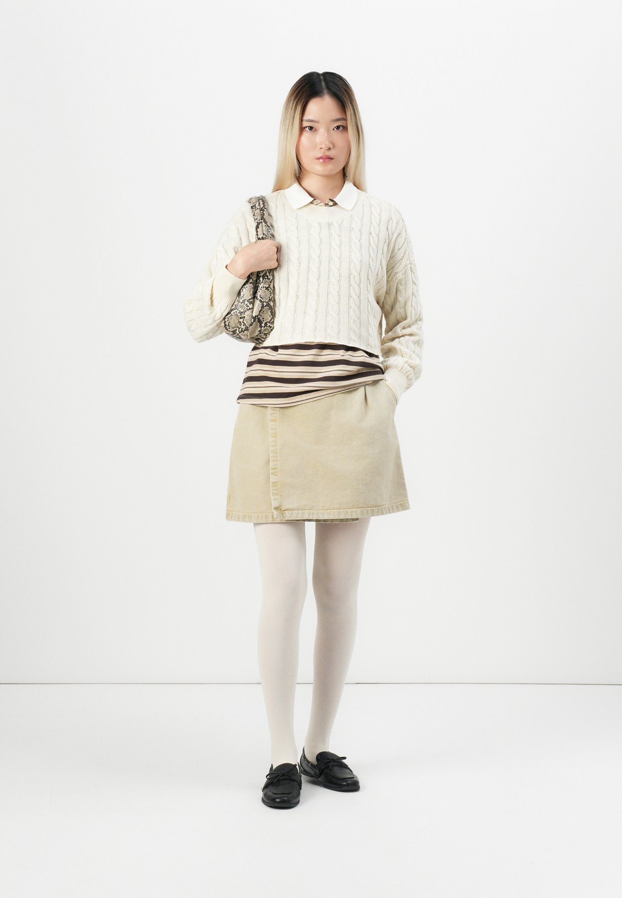 ONLBIRTIE SHORT CABLE O NECK