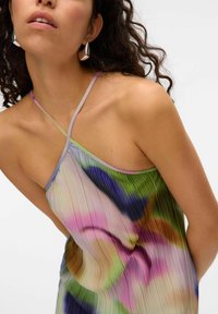 Vero Moda VMKENDAL LANGES - Maksi garuma kleita - aloe wash
