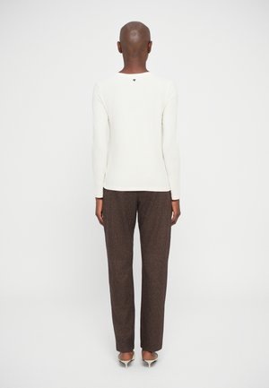 Rang 15: WEEKEND MaxMara - RENOIR - Top dugih rukava