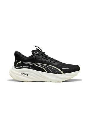 MAGNIFY NITRO 3 - Scarpe da corsa su strada - puma black/apple spritz