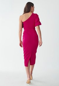 BWLDR KITA MIDI DRESS - Shift-haljina - hot pink