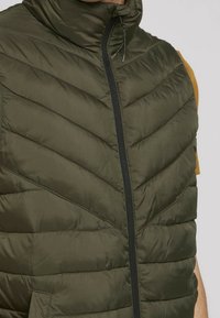 TOM TAILOR DENIM Vesta - olive