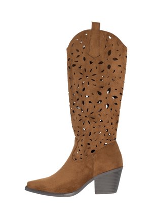 Botte mi-mollet en daim marron avec motifs découpés floraux, bout pointu, languette d\'enfilage et talon bloc empilé.