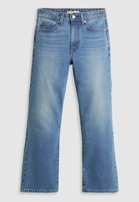 Jeans en denim bleu clair avec une coupe droite, un style à cinq poches et un lavage décoloré. Le tissu a une texture lisse et des détails de couture subtils.