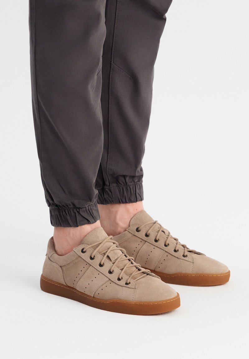 RYŁKO - Sneakersy niskie