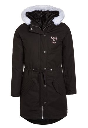 Parka noire mi-longue avec bordure de capuche en fausse fourrure blanche, fermeture éclair et boutons-pression à l'avant, cordon de serrage à la taille, poches latérales, et logo "Bench Est. 1989" sur la poitrine.