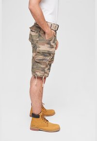 Brandit SAVAGE VINTAGE - Shorts - lightwoodland