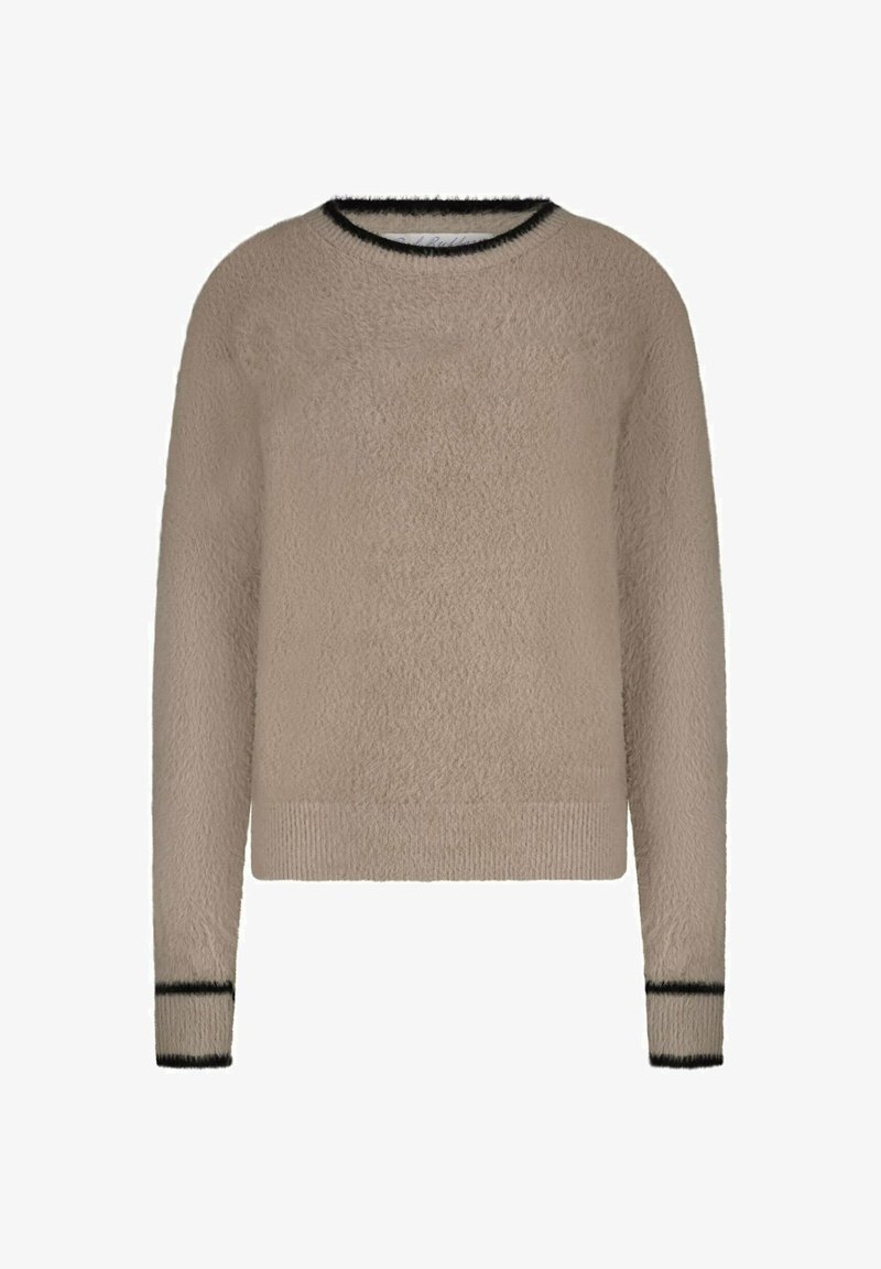 Pull beige moelleux avec un col rond, accents côtelés noirs aux poignets et à l'ourlet, présentant une texture douce et une coupe décontractée.