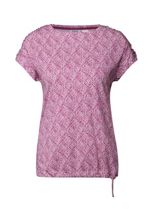 Roze top met korte mouwen, voorzien van een bladerenpatroon in het wit, gemaakt van zachte stof, met gathered details op de schouders en een trekkoord aan de onderkant.