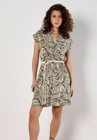 Thumbnail Image 4