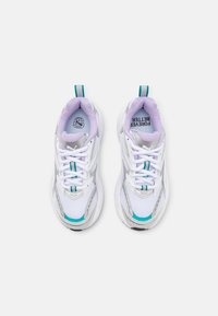 Puma MORPHIC - Sneaker low - white/vivid violet