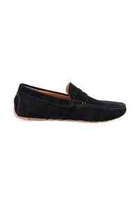 Zwarte suède instappers met een gestikt ontwerp, slip-on stijl en een tan rubberen zool. Kenmerkt zich door een verhoogde accent bij de vamp.