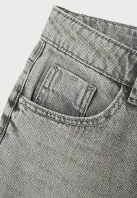 Thumbnail Image 6
