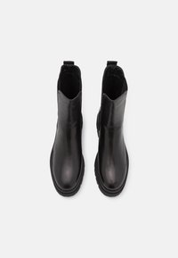 Tamaris Bottines à plateau - black