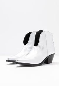 MSGM Botki